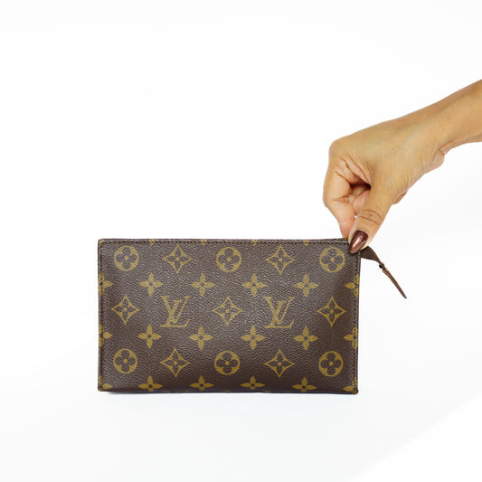 Louis Vuitton Vintage Pouch in Monogram Canvas 221025B181
