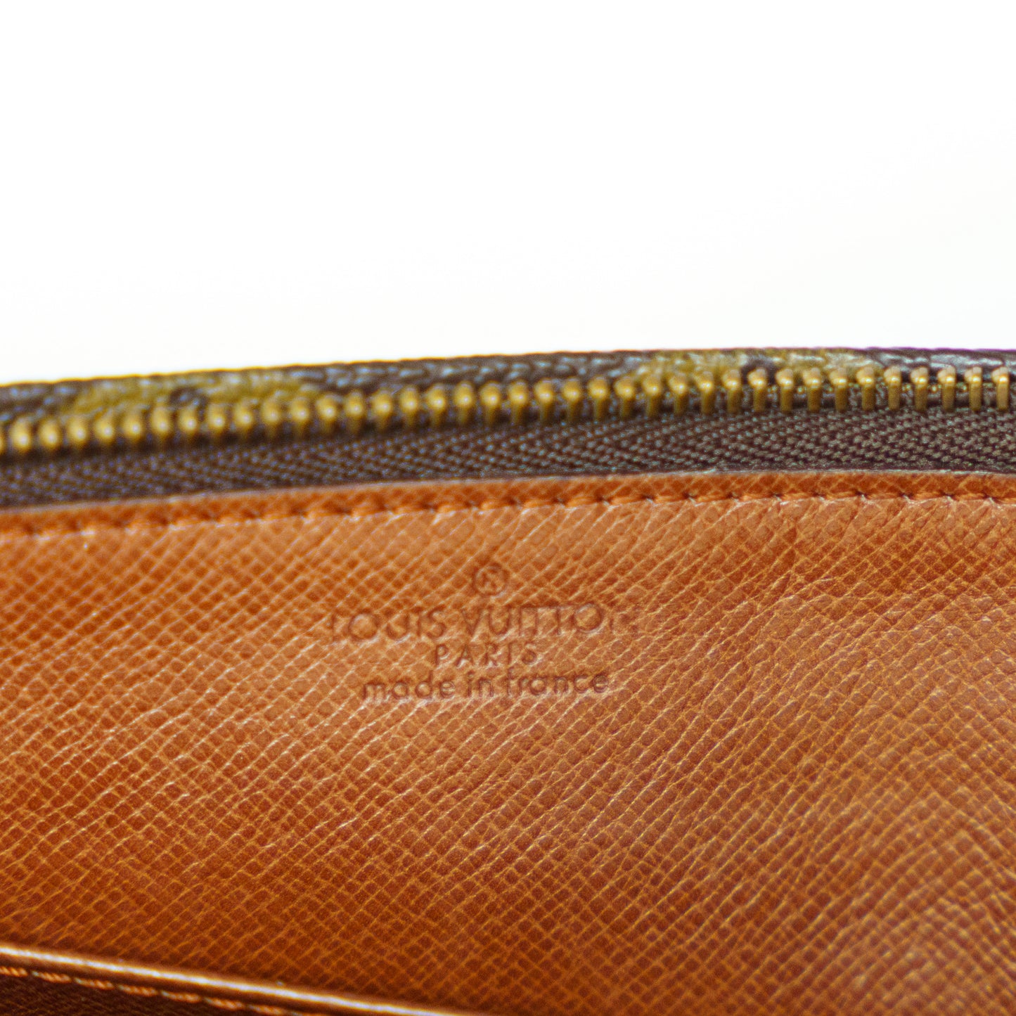 Louis Vuitton Vintage Pouch in Monogram Canvas 221025B181