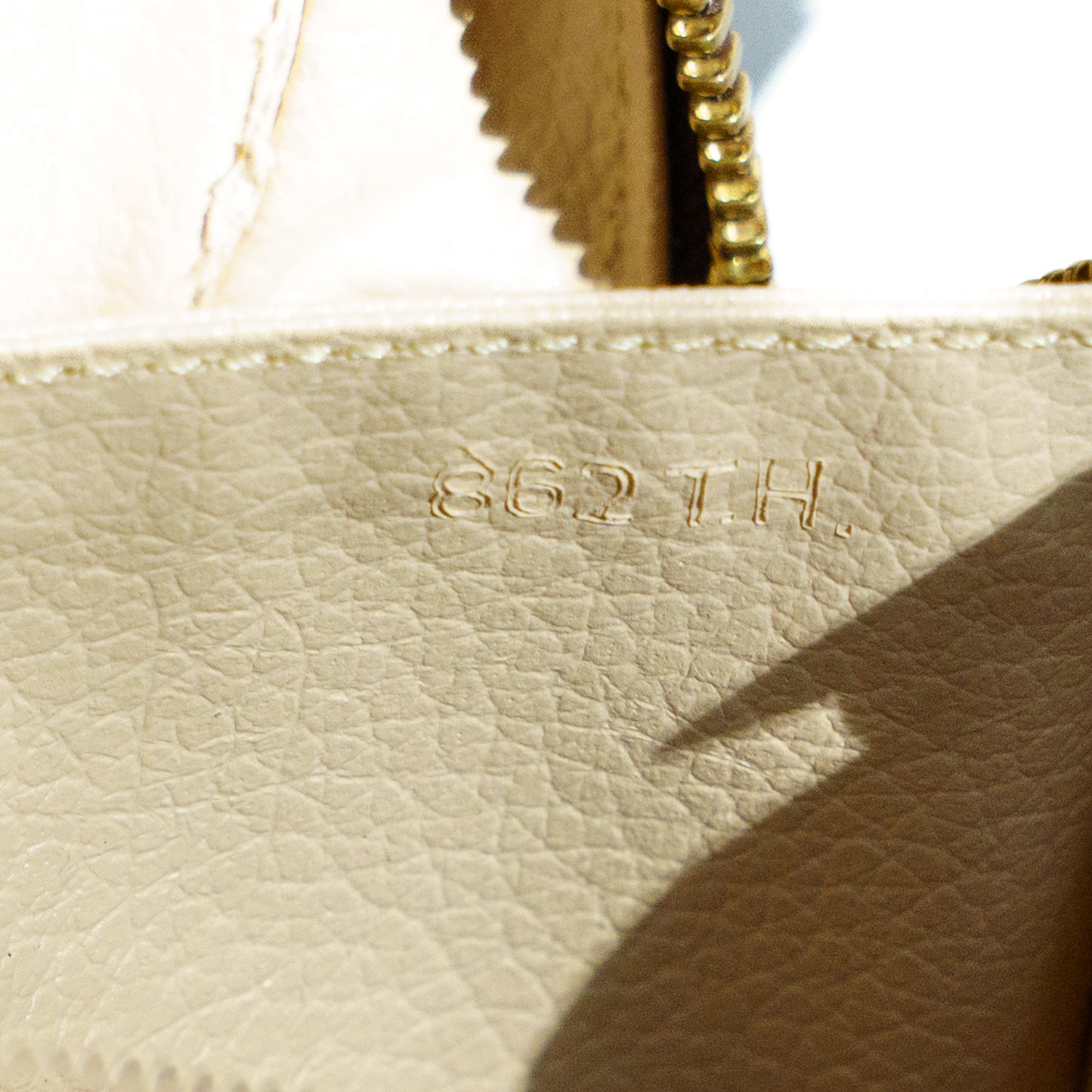 Louis Vuitton Trousse 23 in Monogram Canvas 221025B247