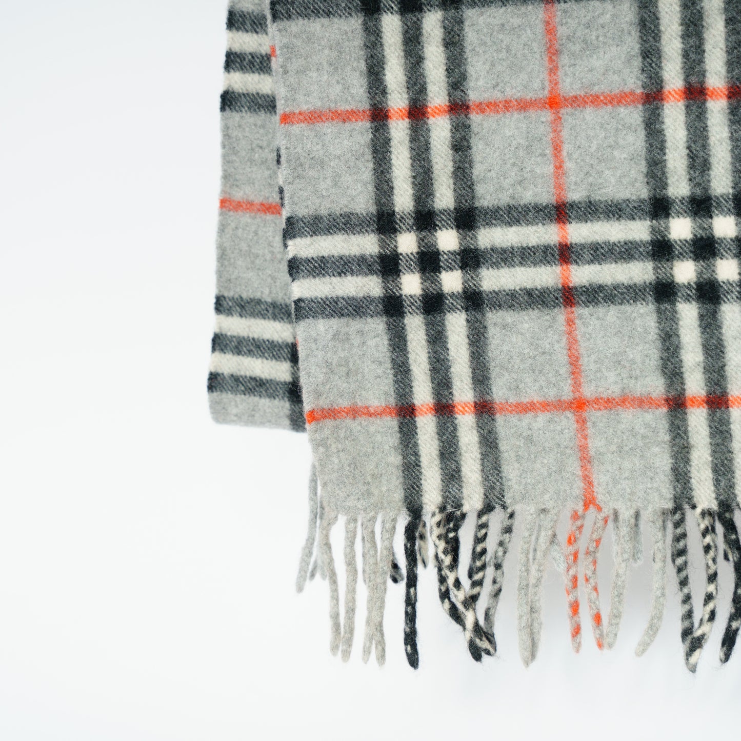 Burberry Cashmere Scarf in Light Grey