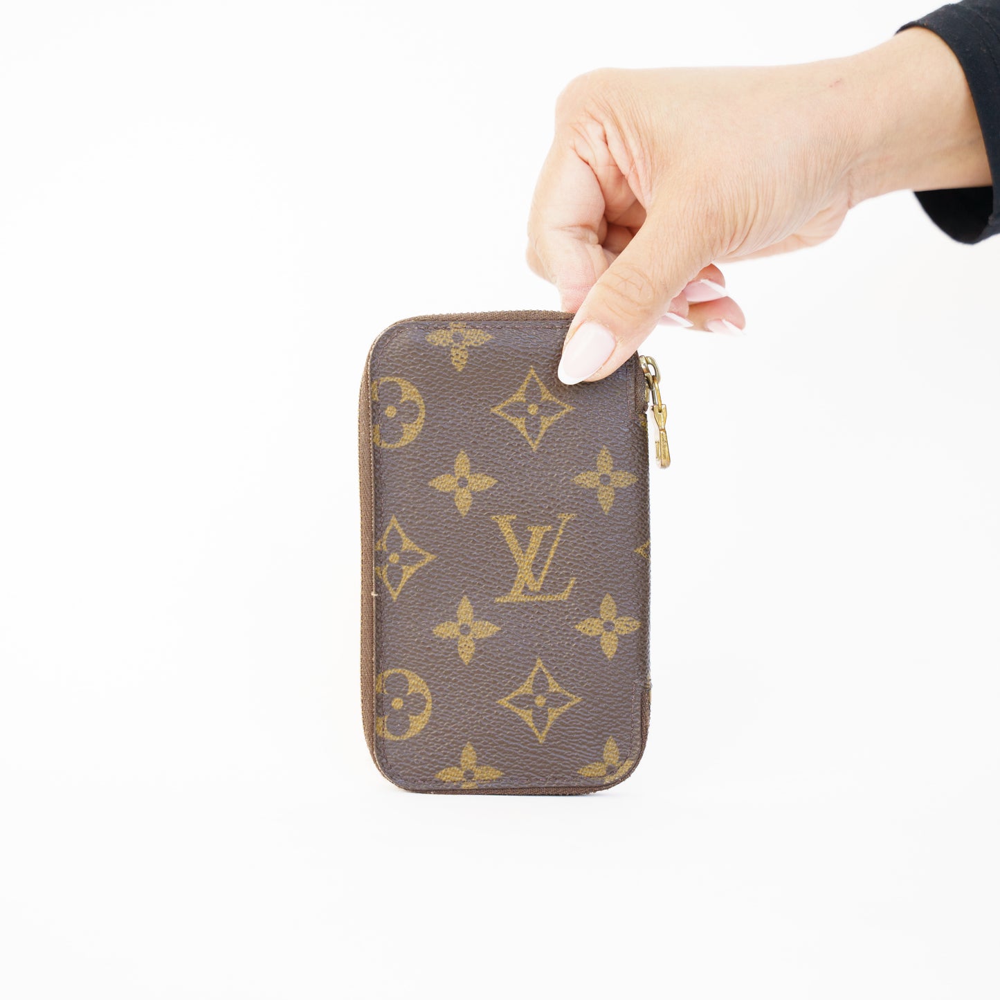 Louis Vuitton Zippered Key Holder in Monogram 230426A19