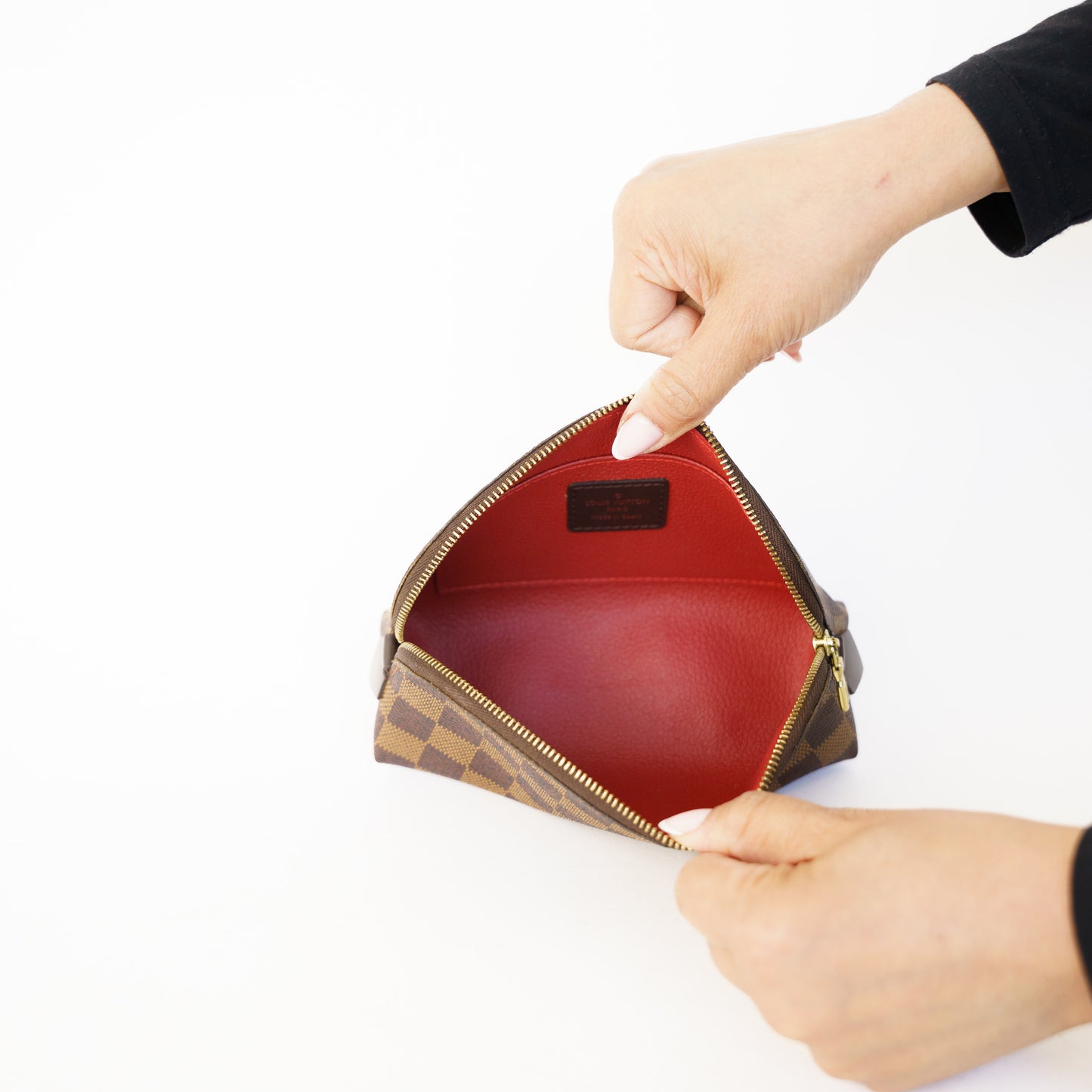 Louis Vuitton Cosmetic Pouch PM in Damier Ebene 230426A18