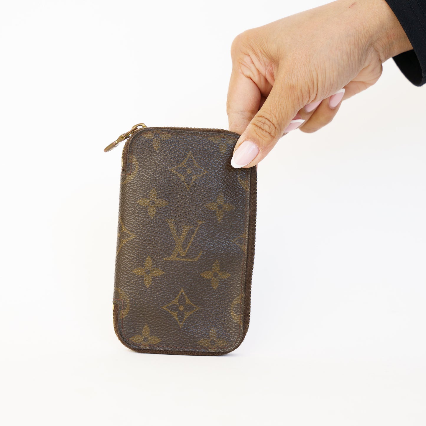 Louis Vuitton Zippered Key Holder in Monogram 230426A13