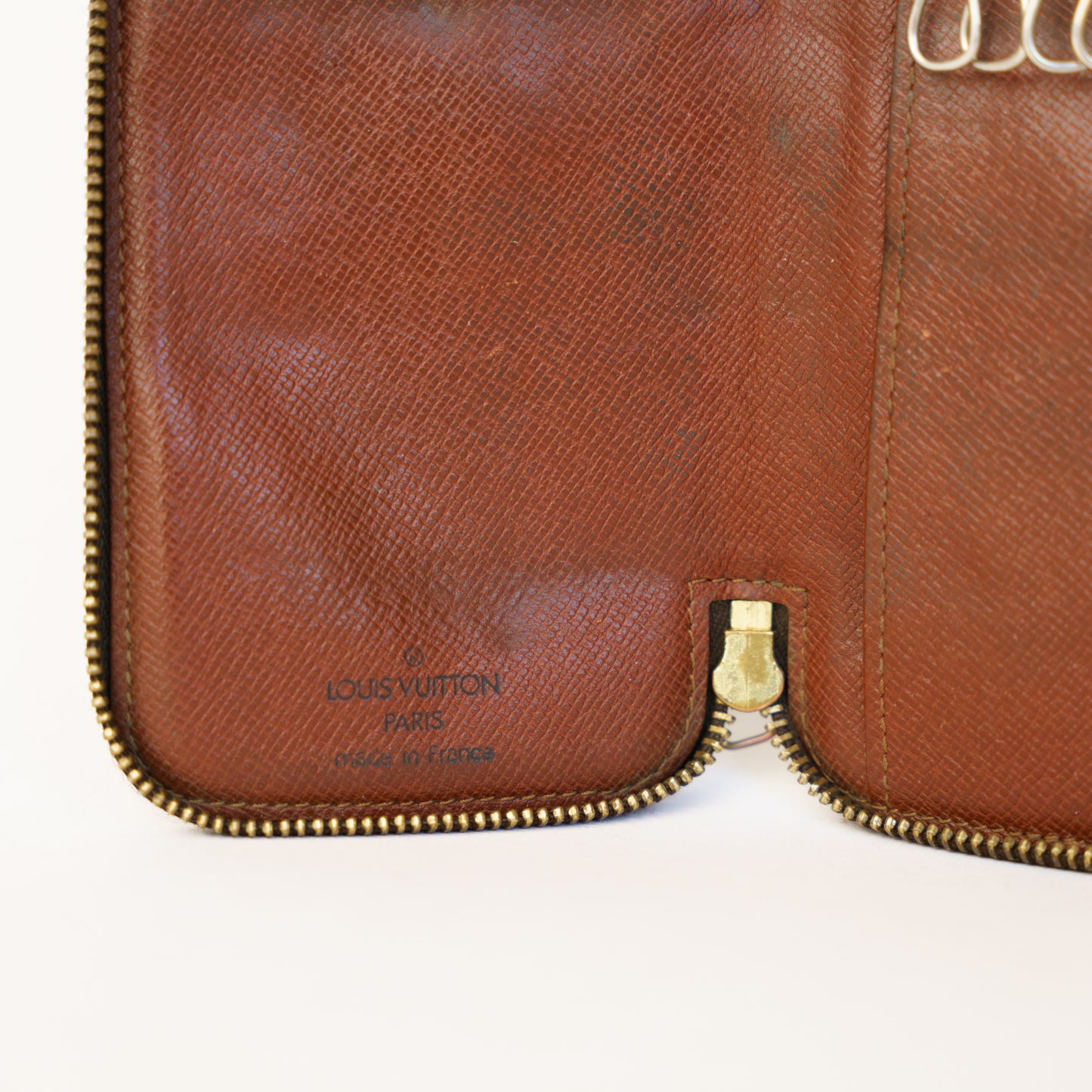 Louis Vuitton Zippered Key Holder in Monogram 230426A13