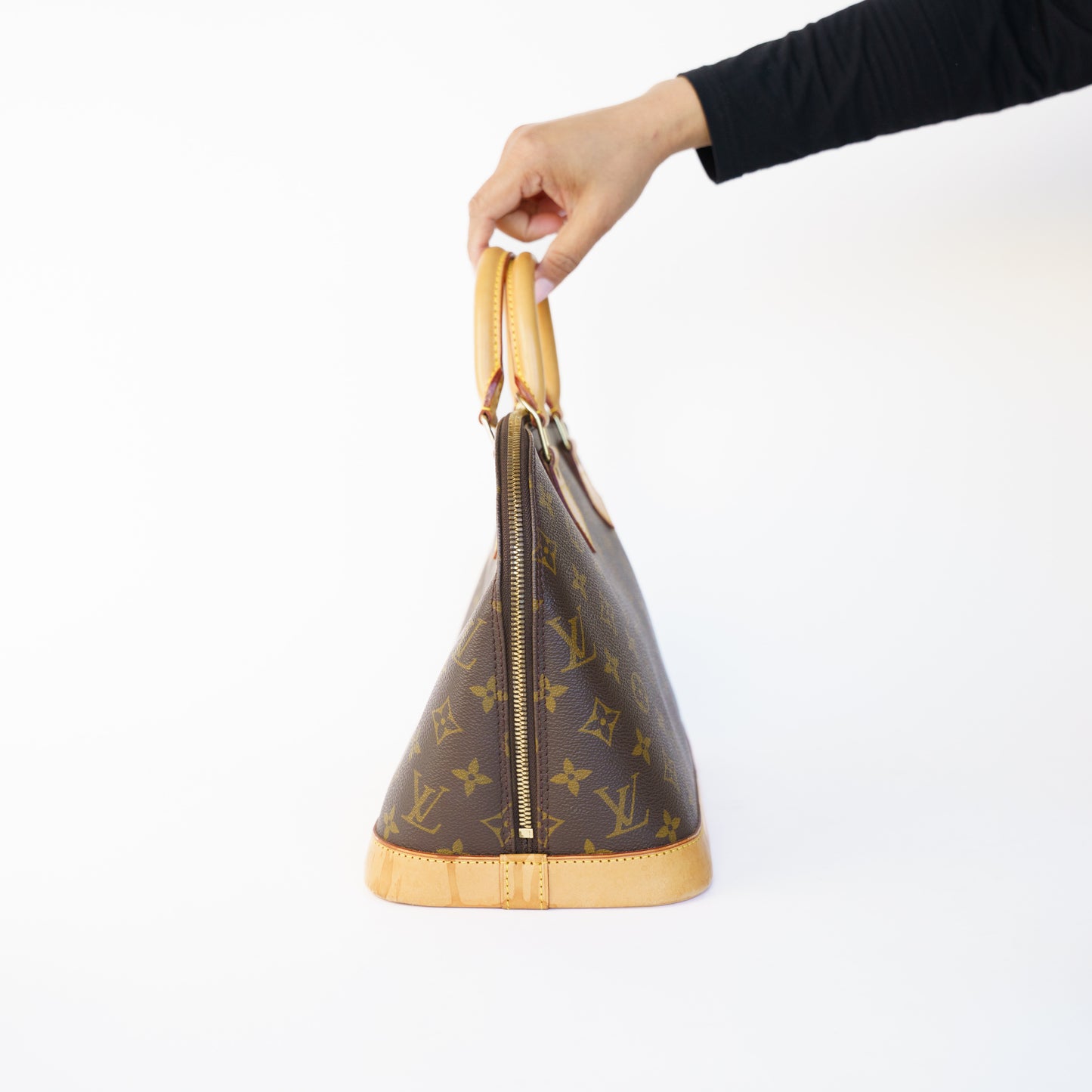 Louis Vuitton Alma PM in Monogram Canvas 230426B06