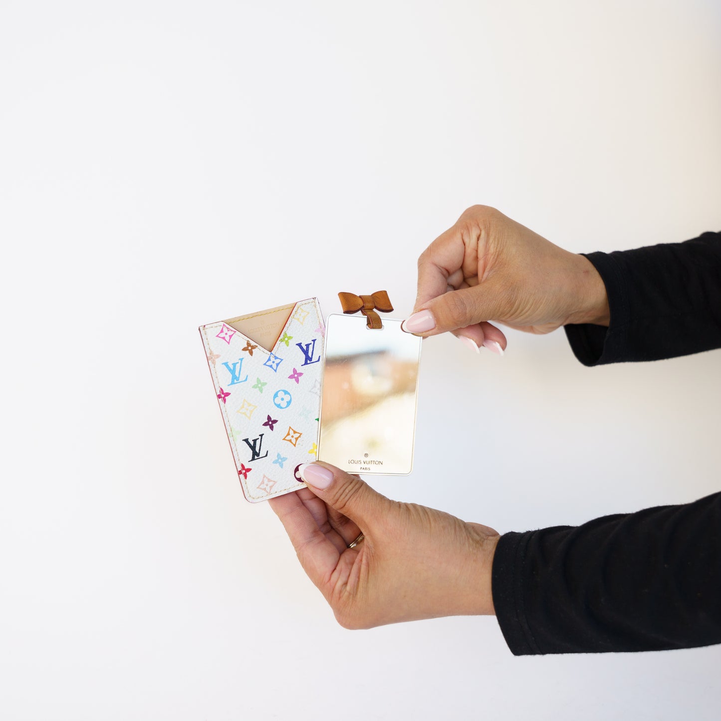 Louis Vuitton Etui Mirror Blanc Multicolor x Takashi Murakami 230426B08