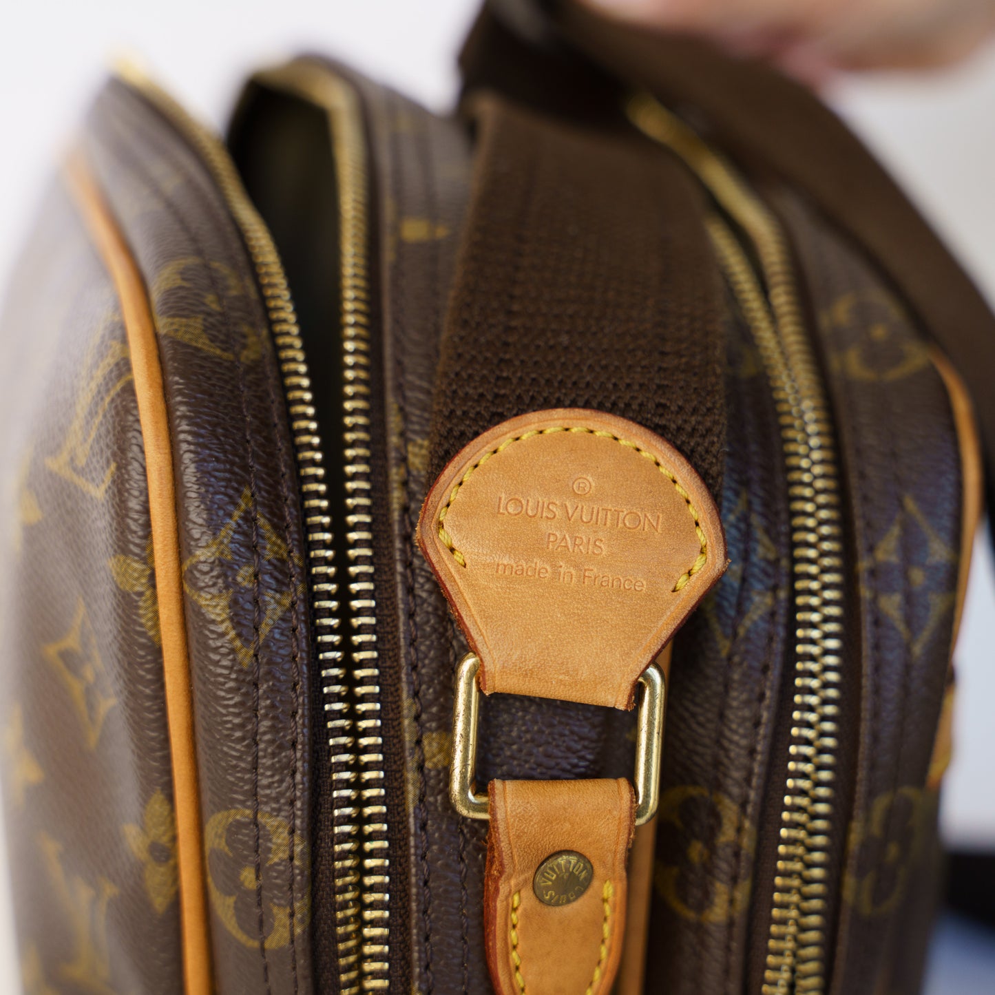 Louis Vuitton Reporter in Monogram 230426B09
