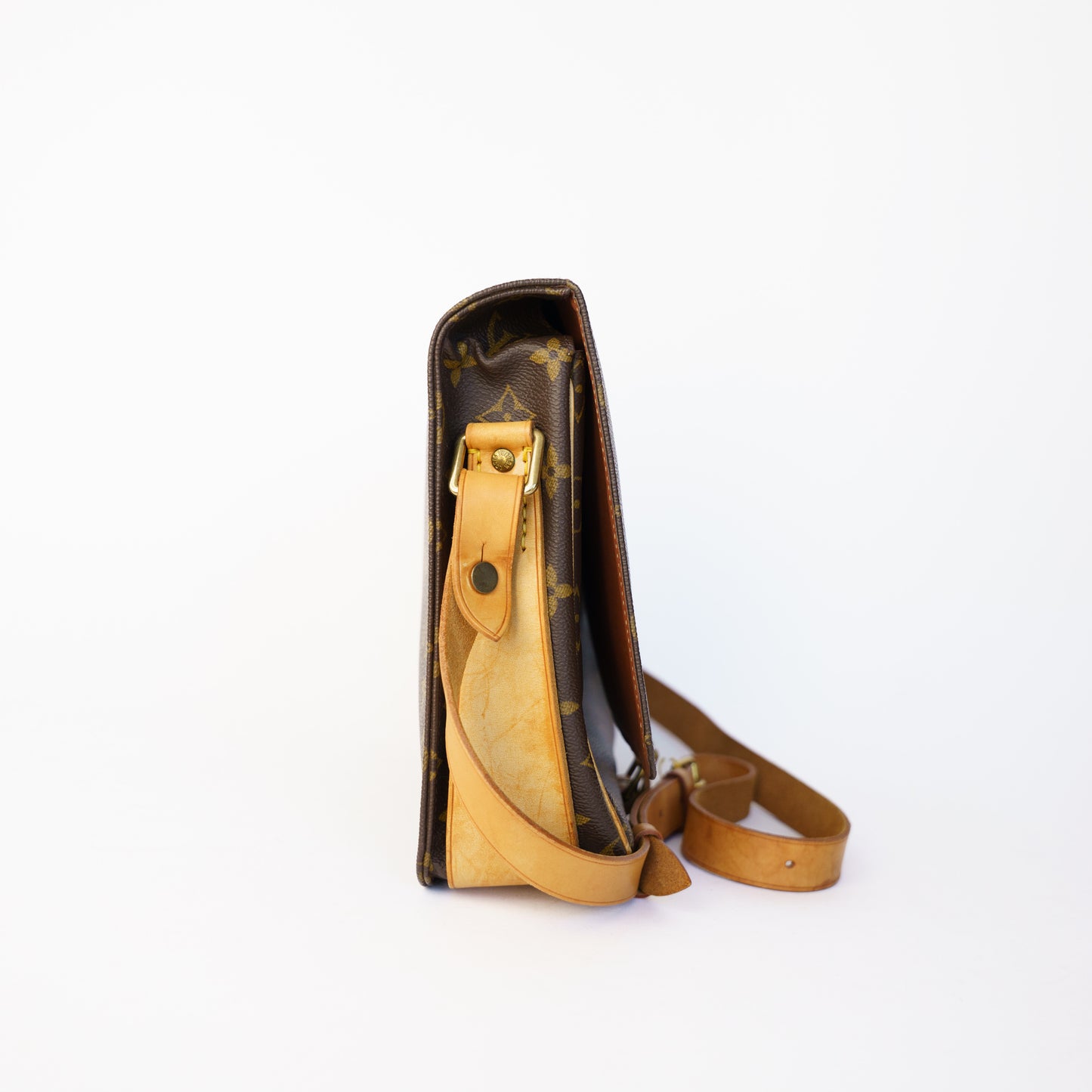 Louis Vuitton Cartouchiere Crossbody Bag 230426B10