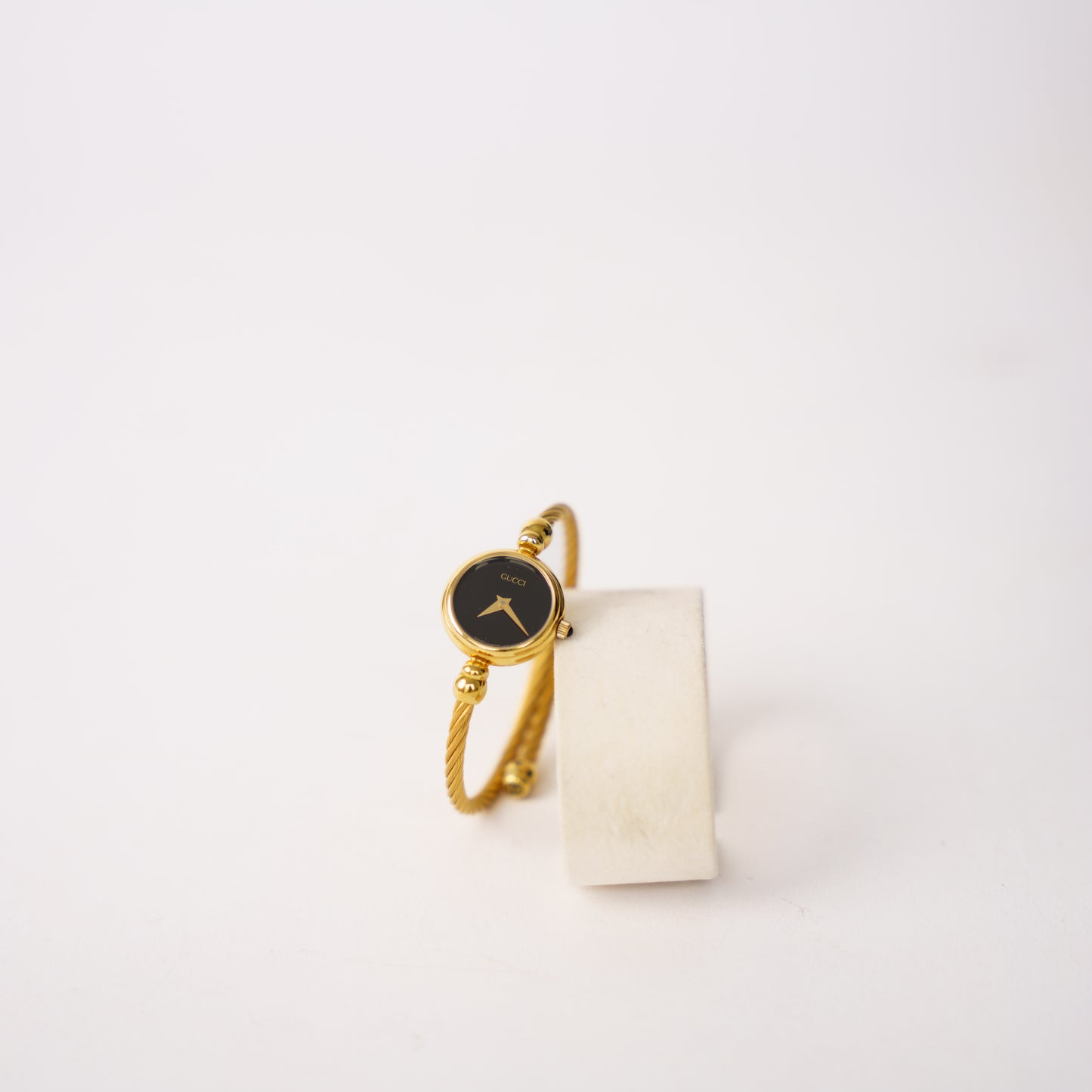 Gucci Ladies Gold Plated Bangle Watch 2700.2.L 260226C05