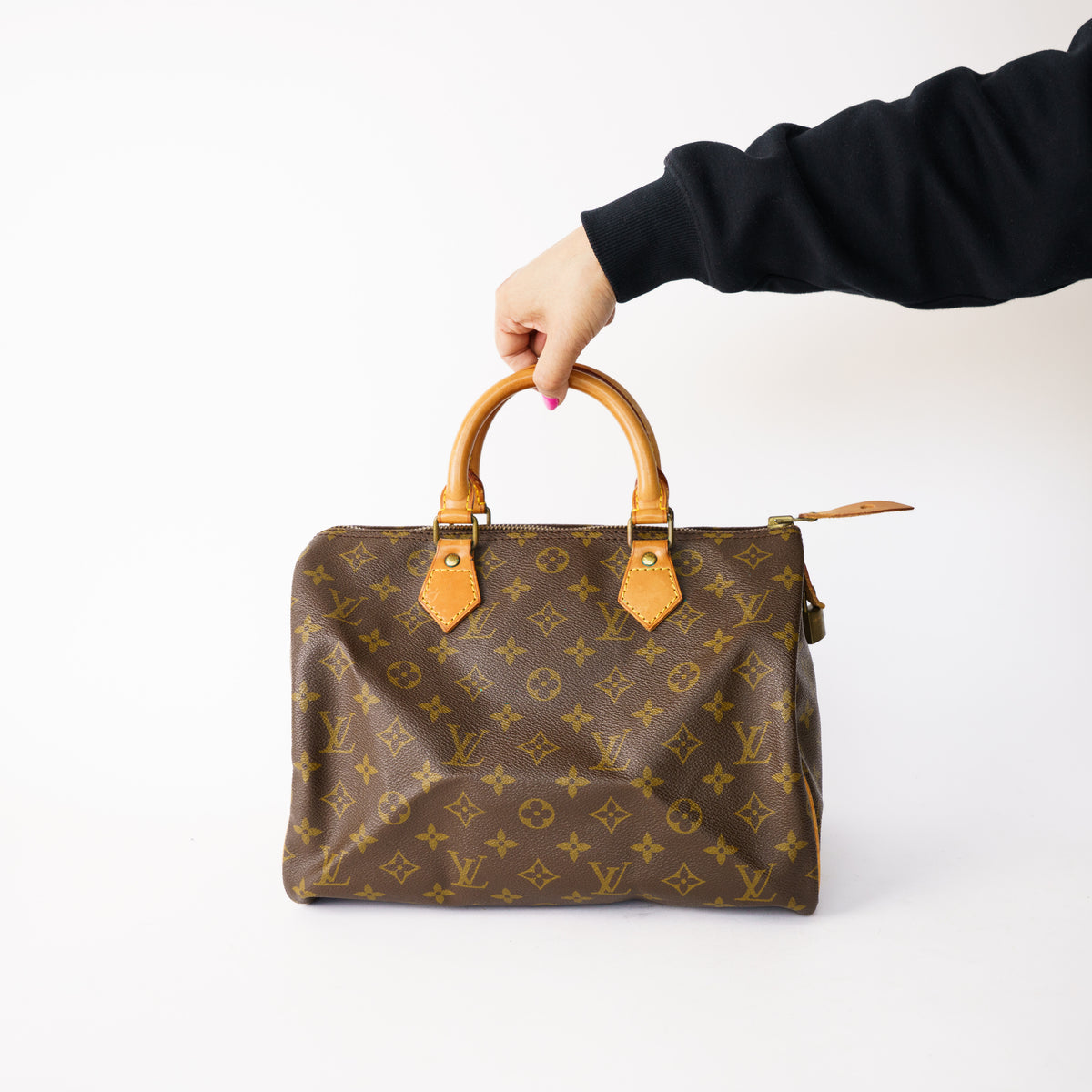 Louis Vuitton 1982 Speedy 30 in Monogram 260226G08