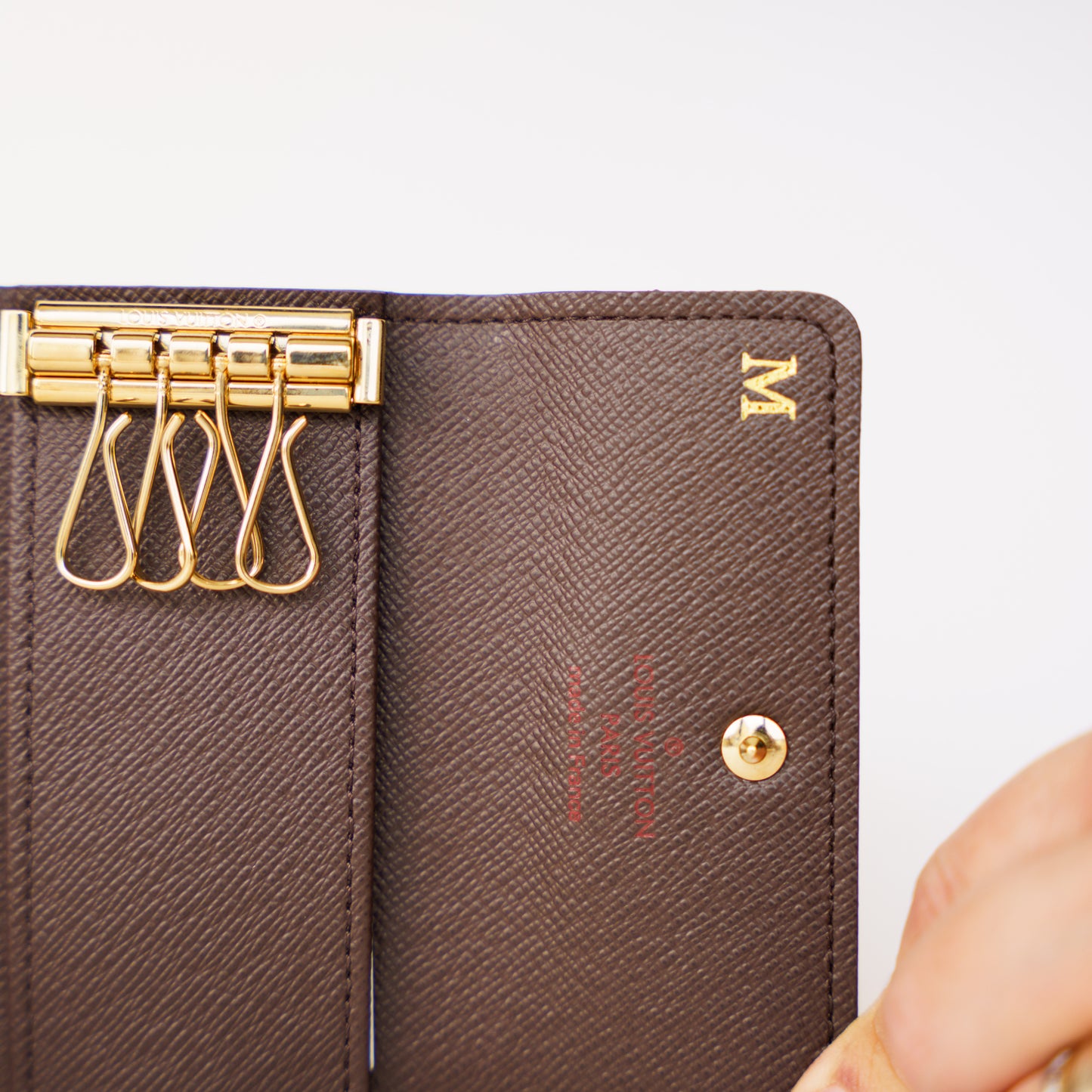 Louis Vuitton 4 Key Holder in Damier Ebene M. Initial CT1182 260226G13