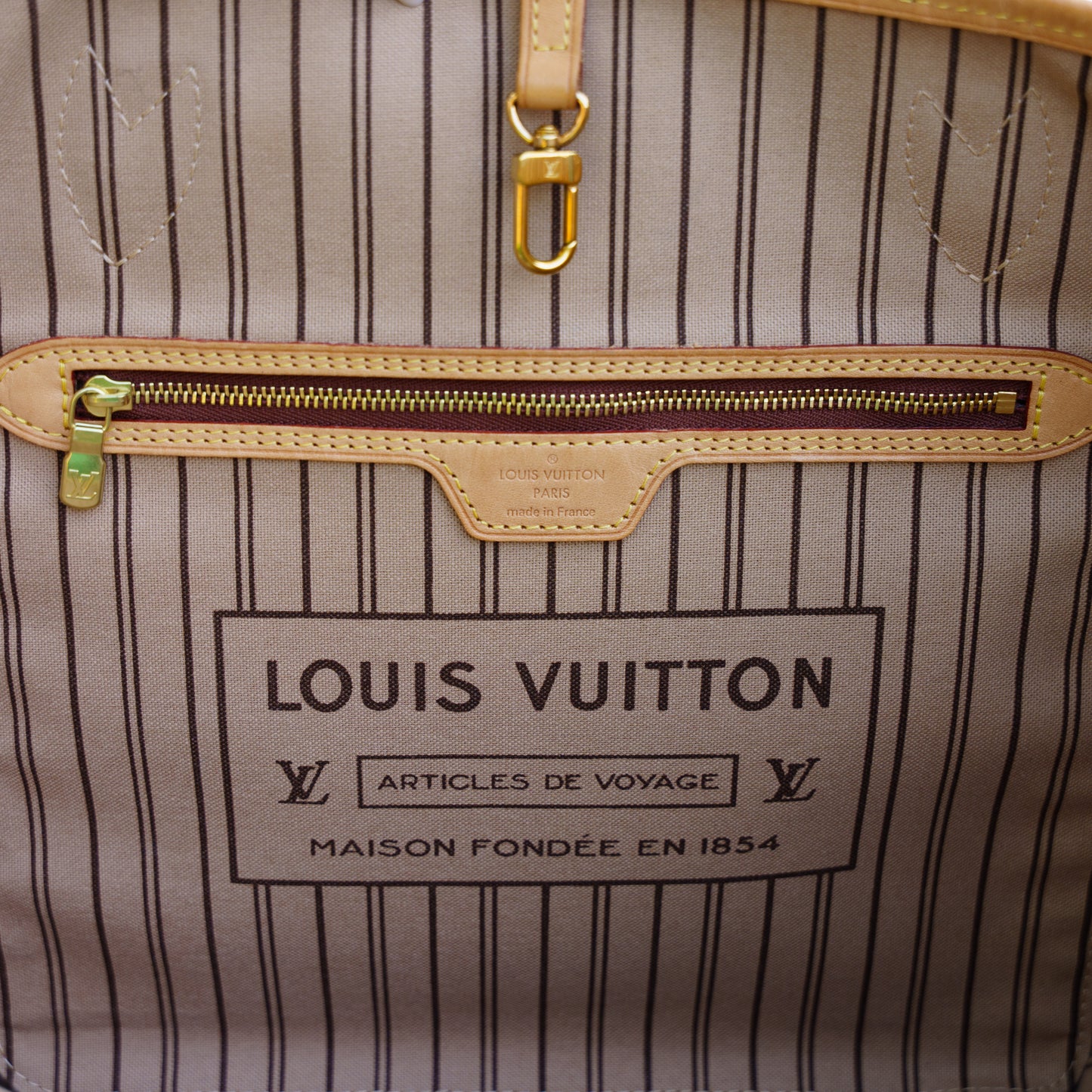 Louis Vuitton Neverfull MM Monogram Beige Interior