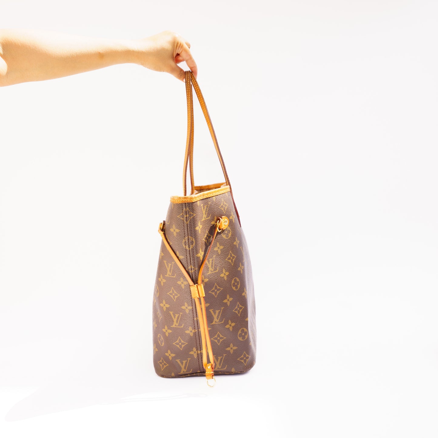 Louis Vuitton Neverfull MM in Monogram with Beige Interior 280526L20