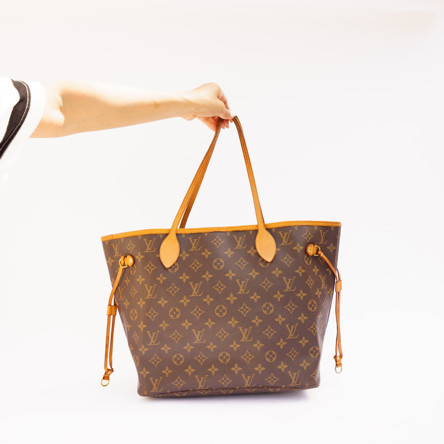 Louis Vuitton Neverfull MM in Monogram with Beige Interior 280526L20