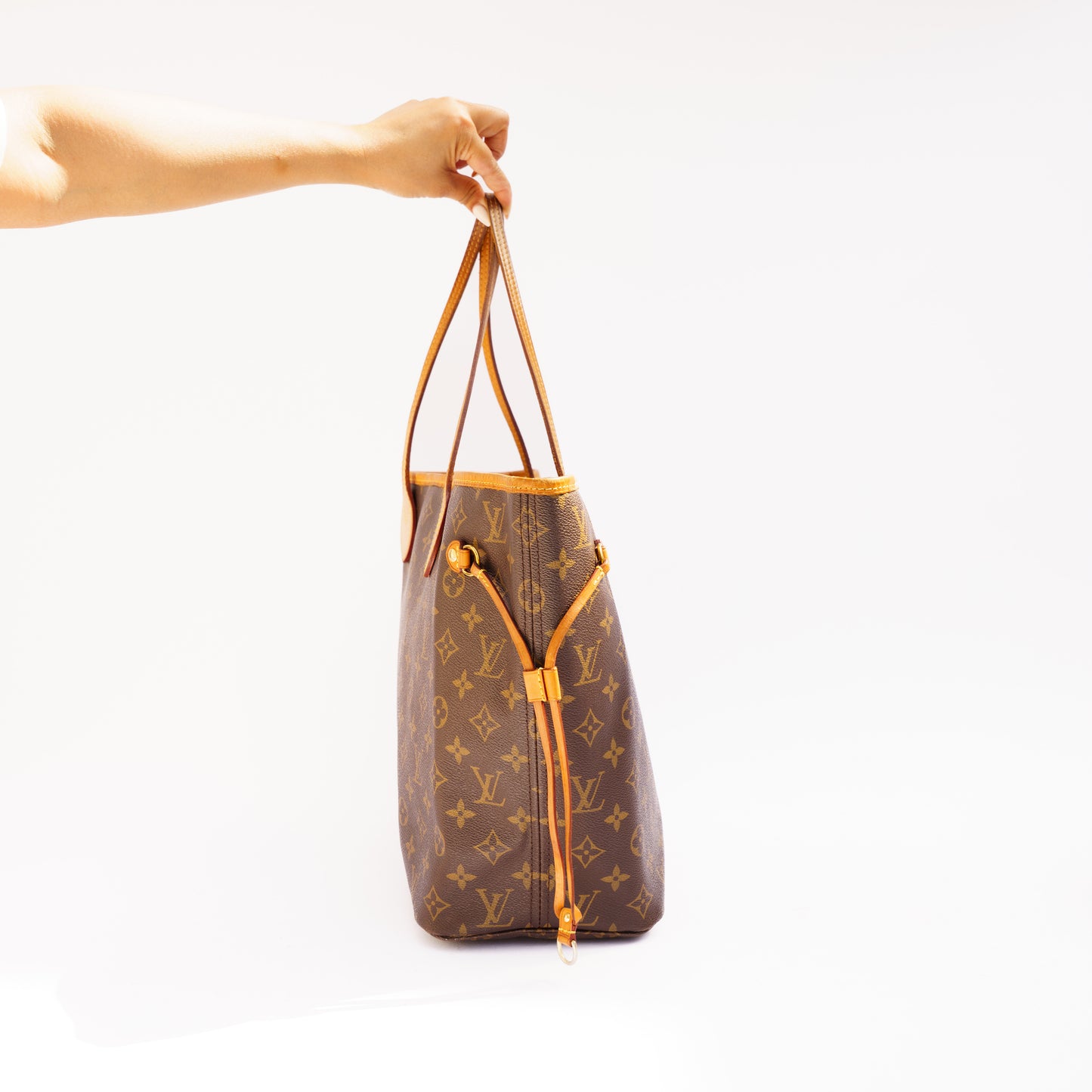 Louis Vuitton Neverfull MM in Monogram with Beige Interior 280526L20