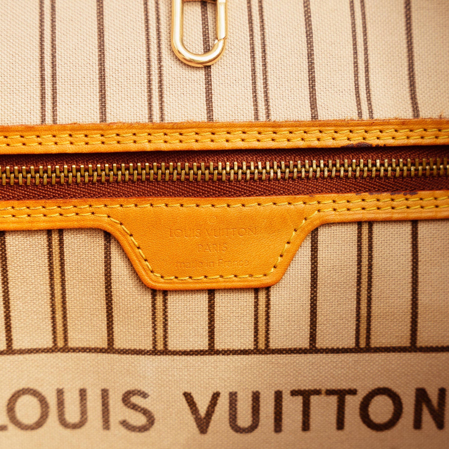 Louis Vuitton Neverfull MM in Monogram with Beige Interior 280526L20
