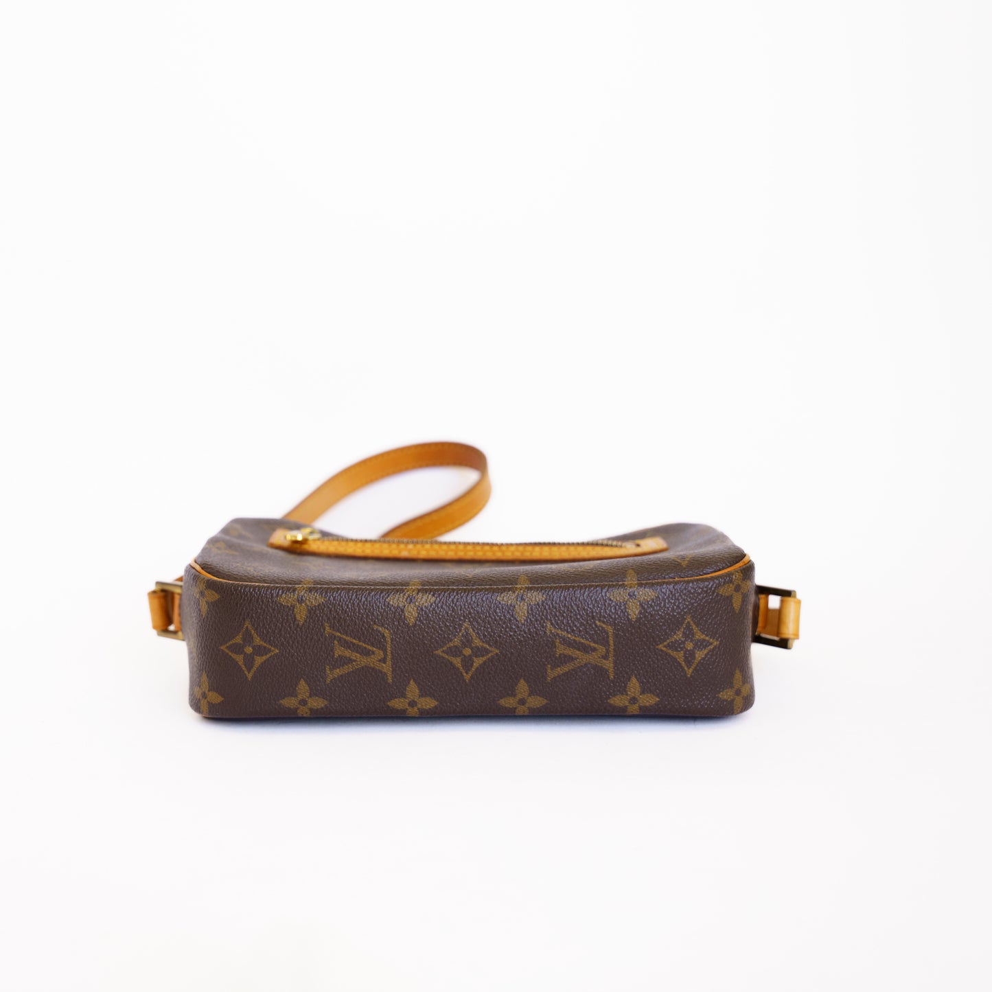 Louis Vuitton Cite Pochette in Monogram Canvas 280526S09