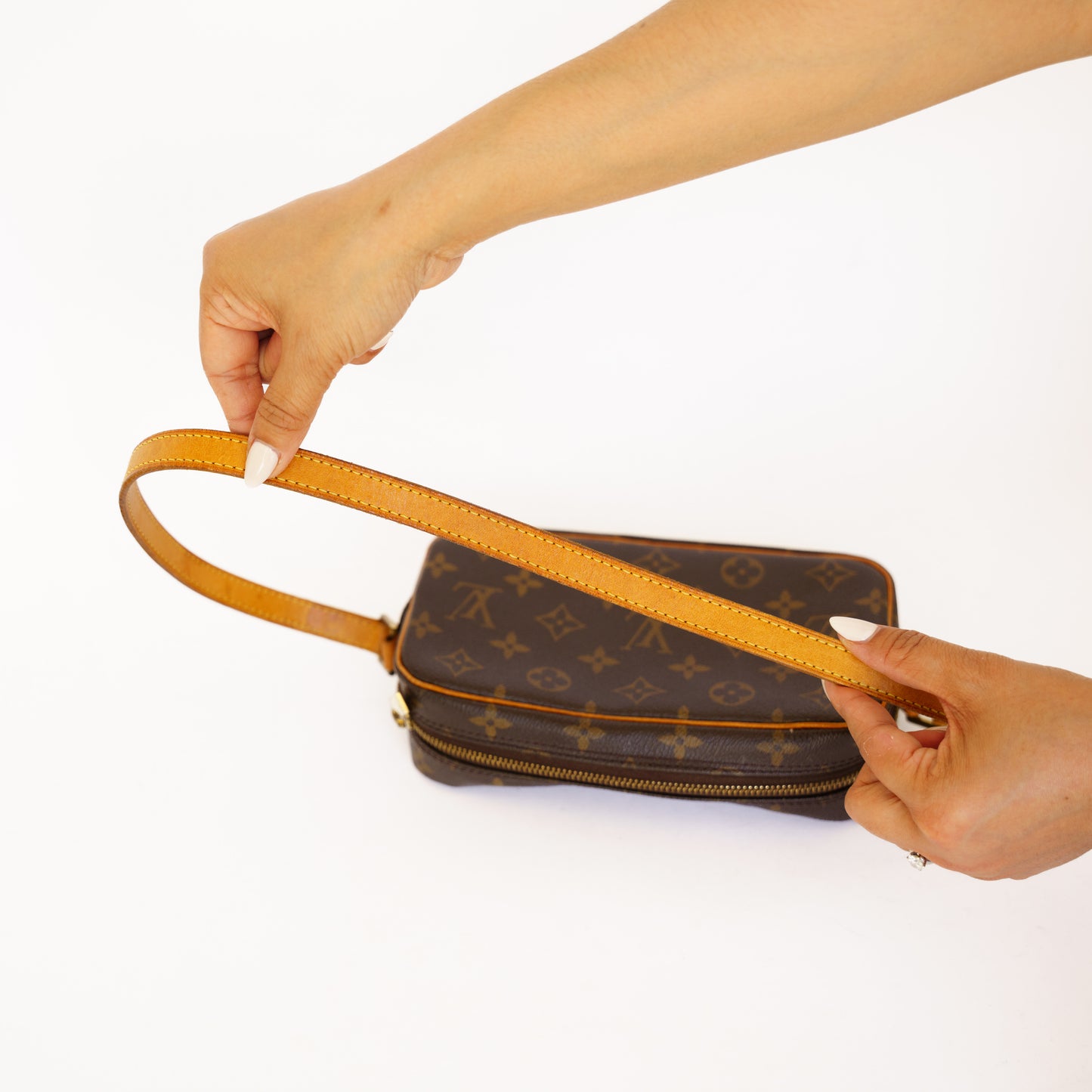 Louis Vuitton Cite Pochette in Monogram Canvas 280526S09