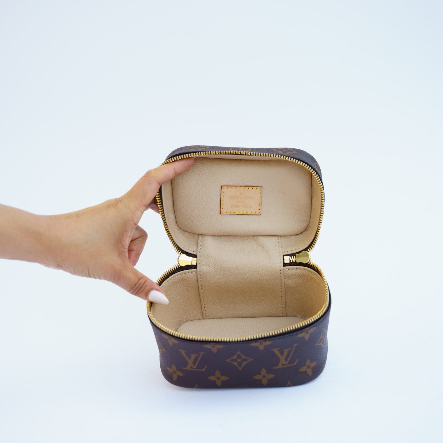 Louis Vuitton Nano Nice Monogram Canvas Cosmetic Makeup Bag 270526V22