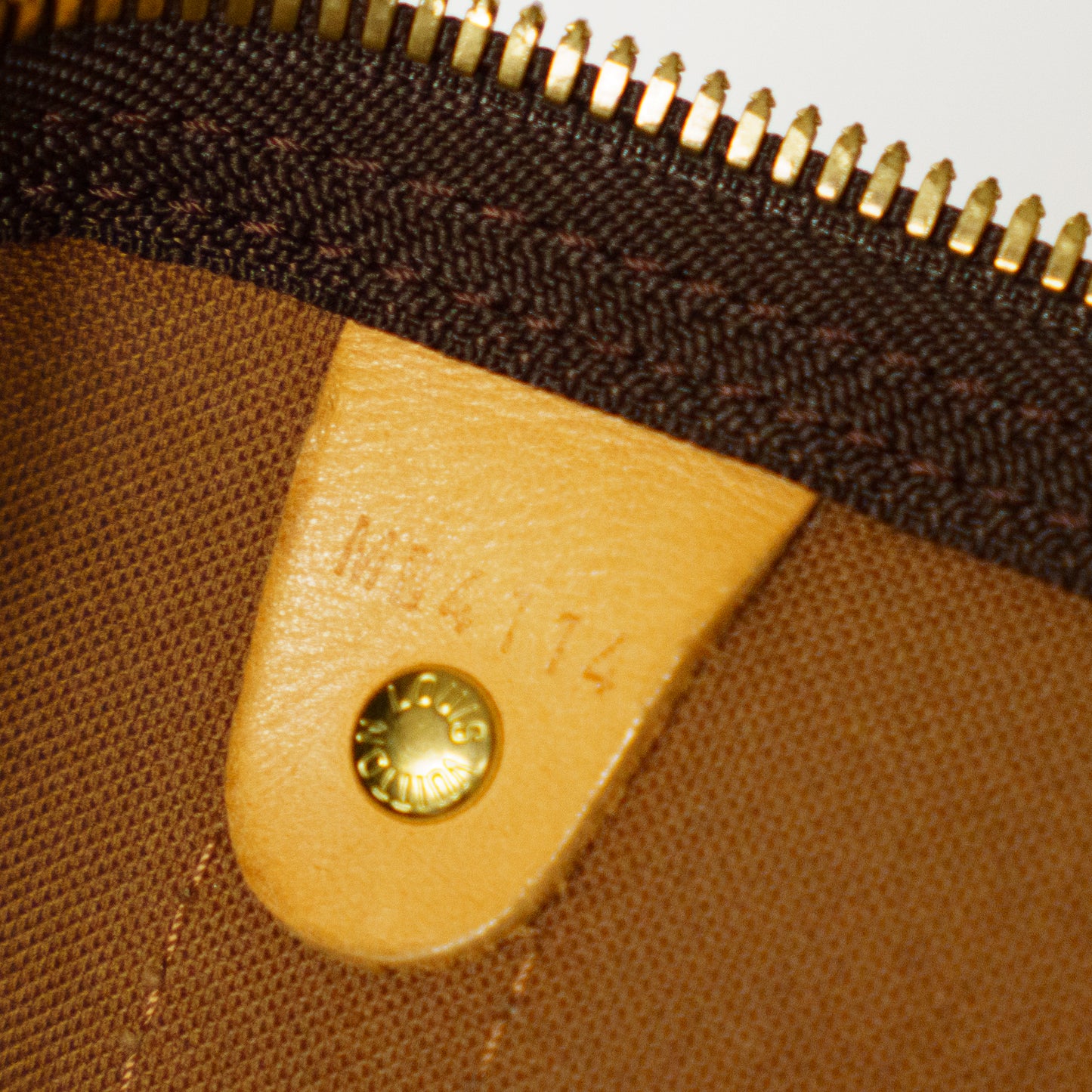 Loui Vuitton Keepall 55 Bandouliere in Monogram Canvas