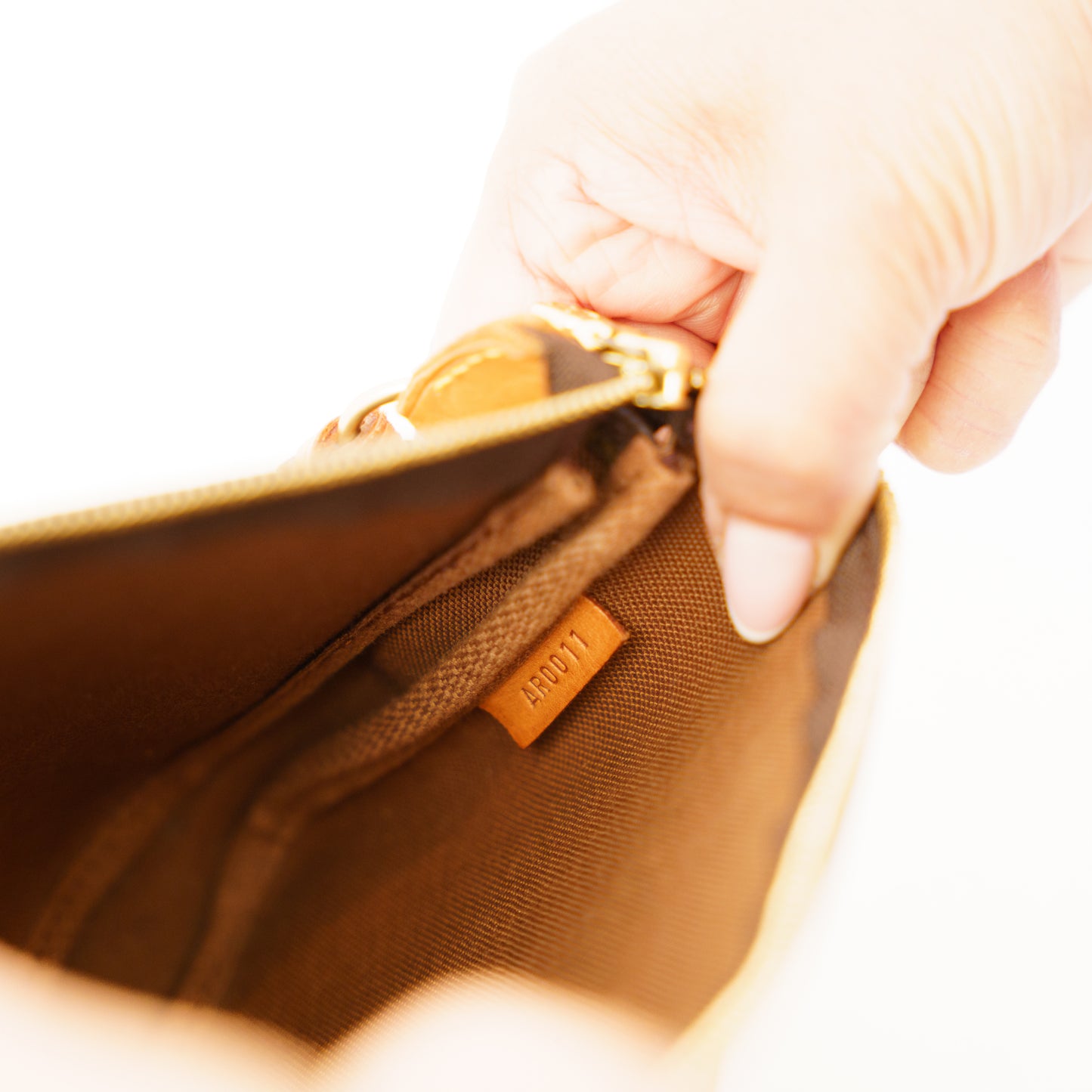 Louis Vuitton Pochette Accessoires in Monogram Canvas AR0011 300426B11