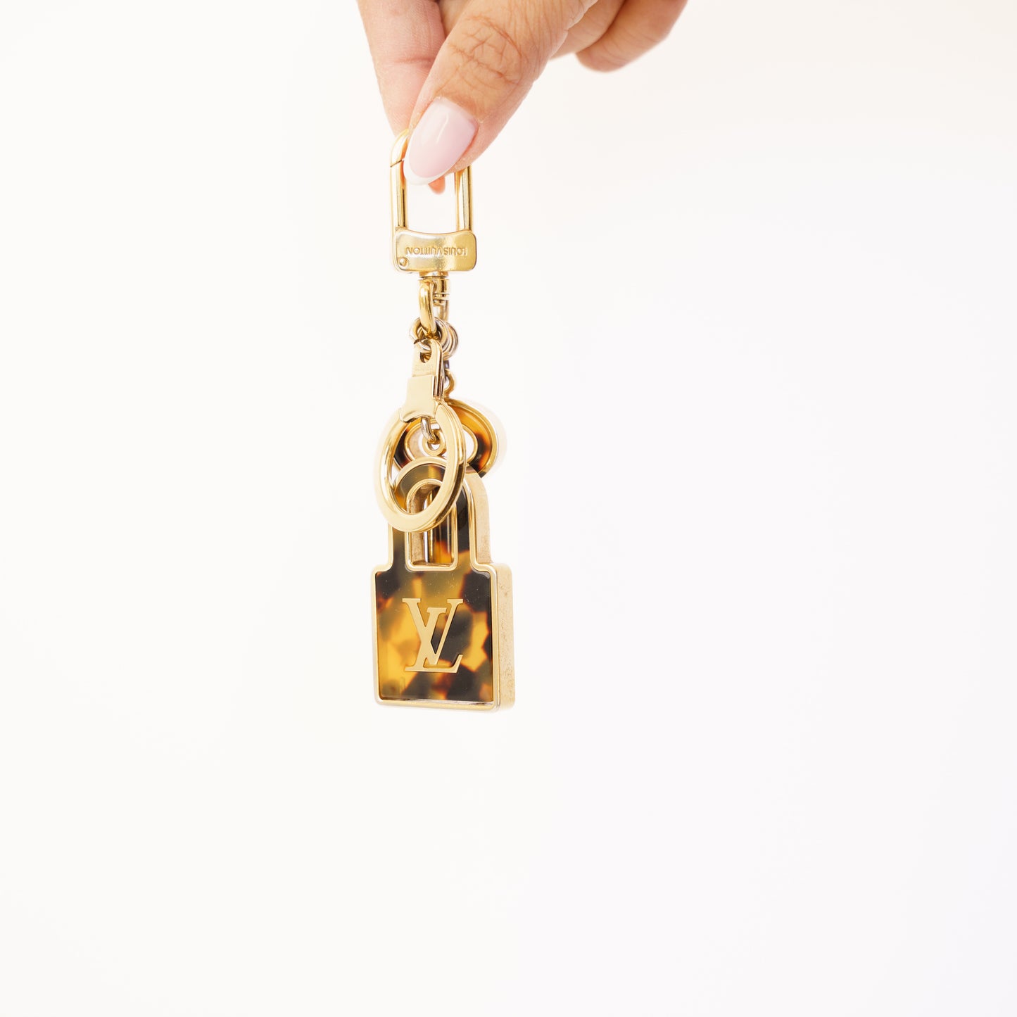 Louis Vuitton Tortoise Shell Confidence Key Holder and Bag Charm 300426B29