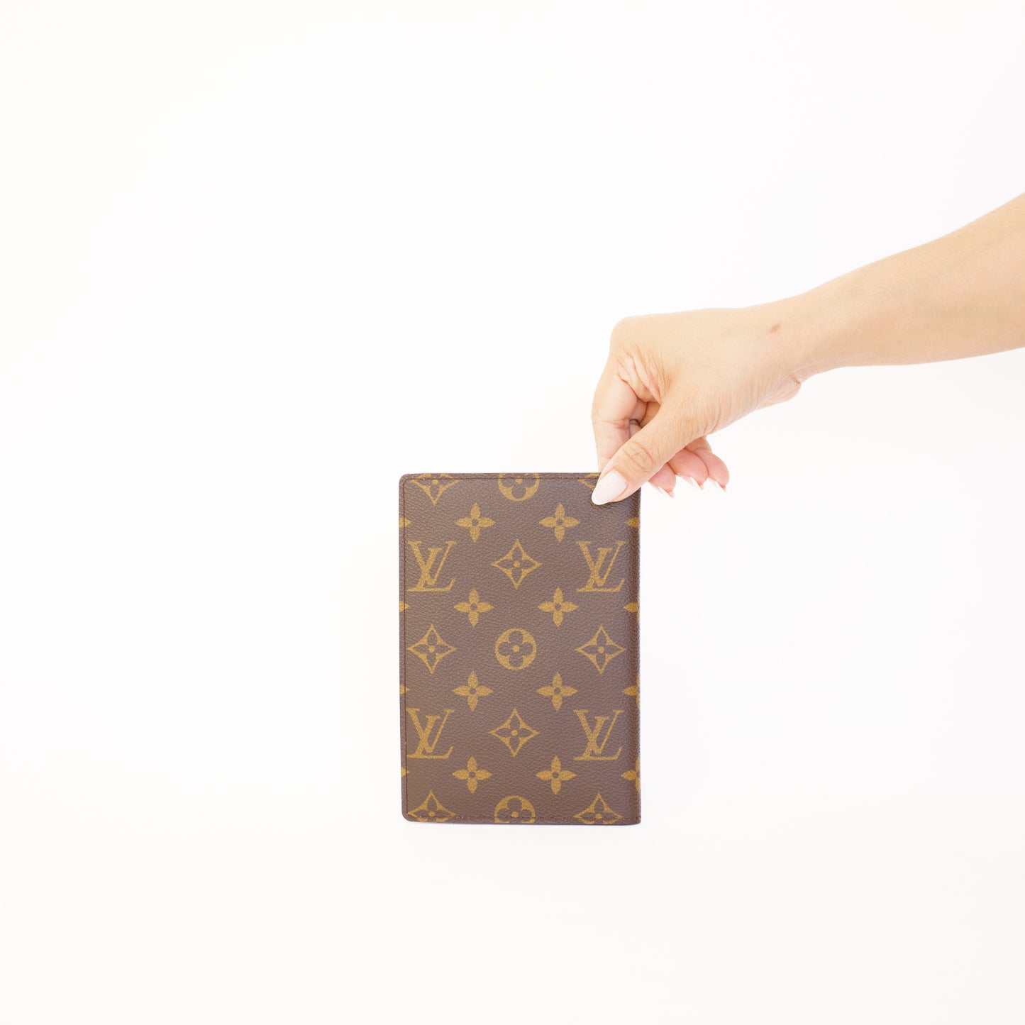 Louis Vuitton Passport Holder in Monogram 300426B08