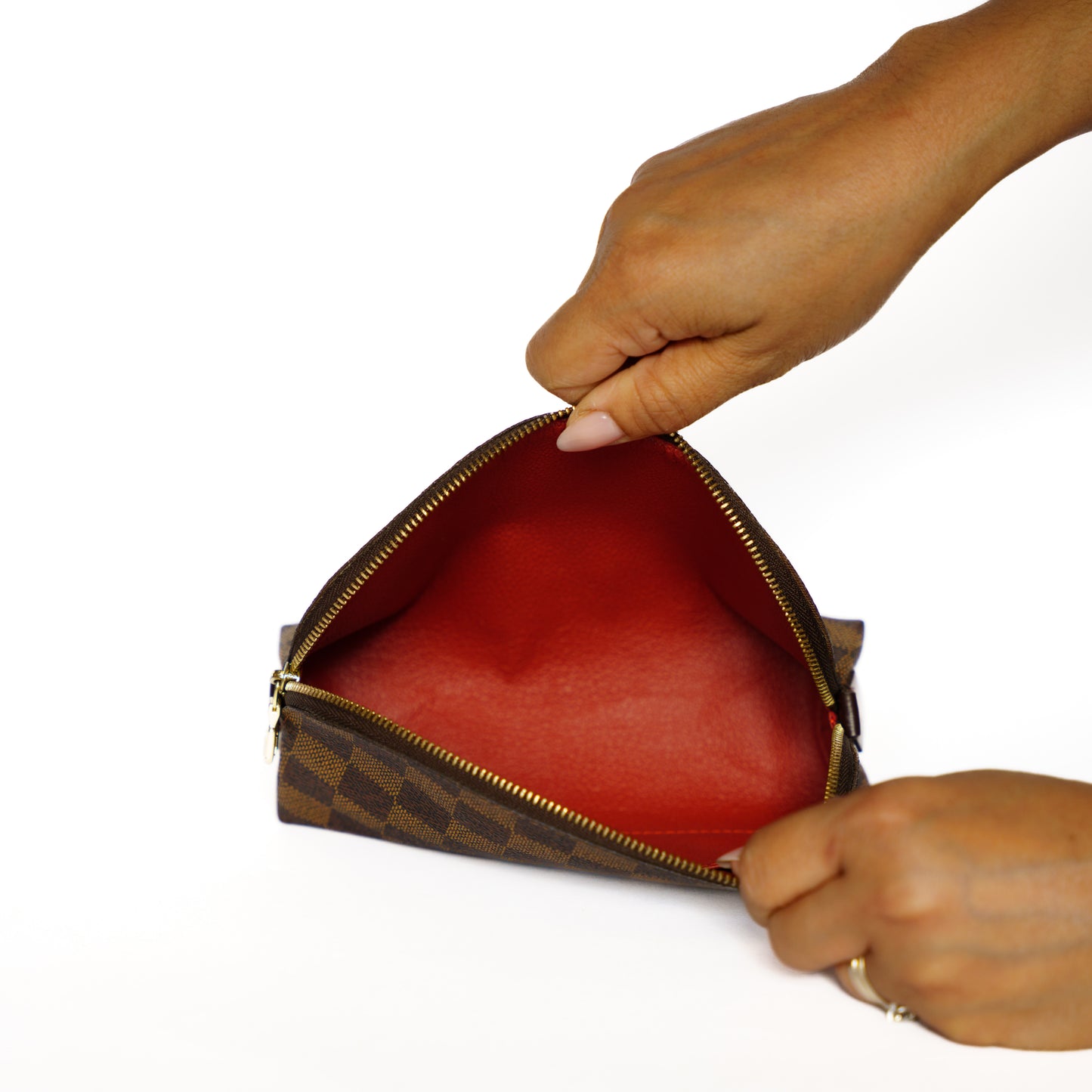 Louis Vuitton 2003 Damier Ebene Cosmetic Pouch 300925B149