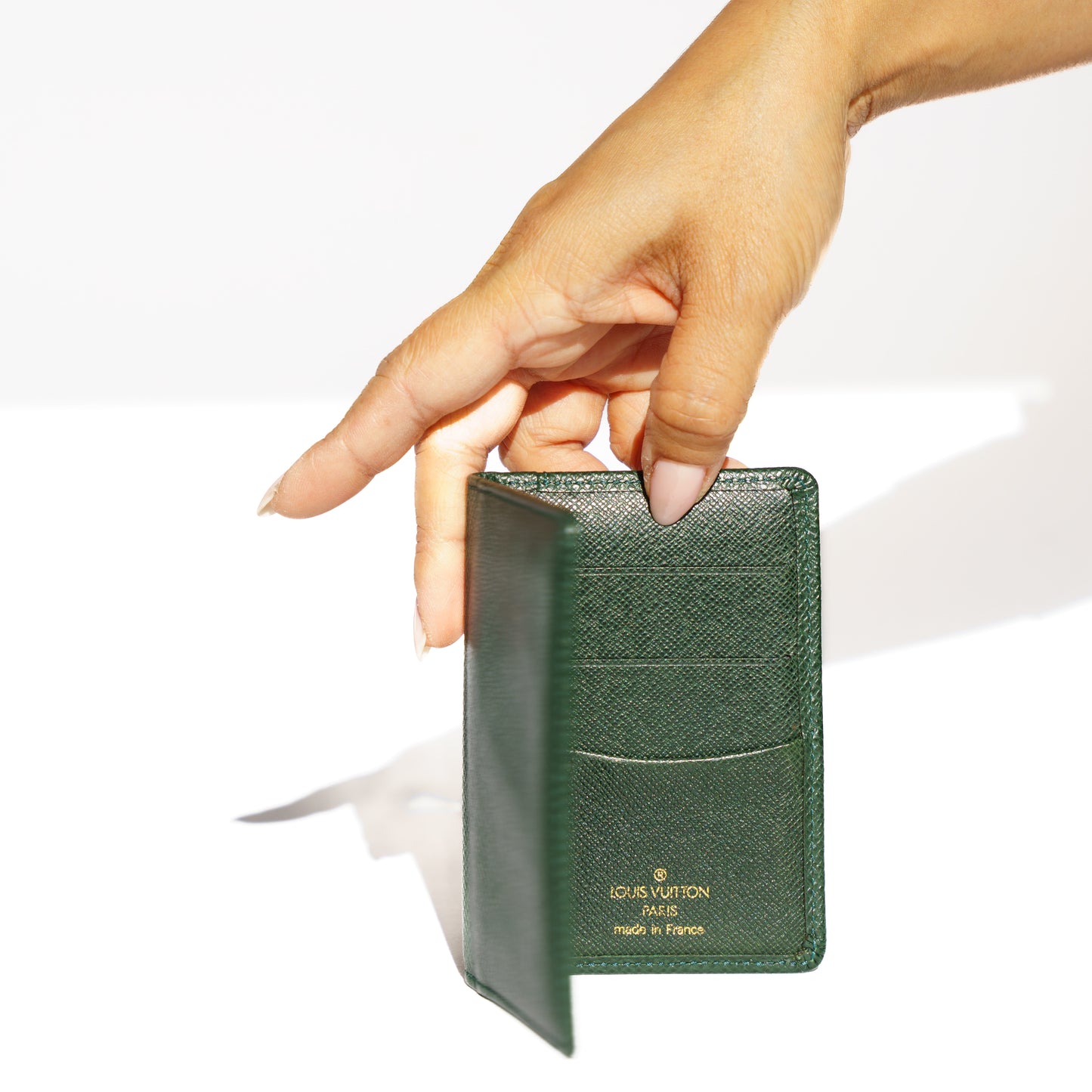 Louis Vuitton Taiga Leather Card Holder in Green