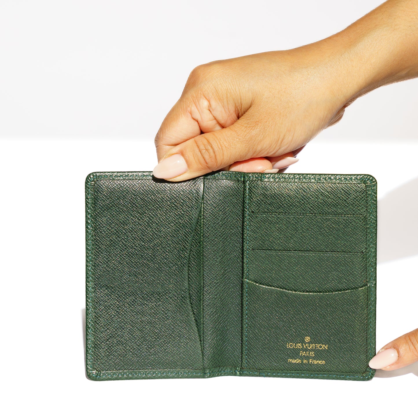 Louis Vuitton Taiga Leather Card Holder in Green