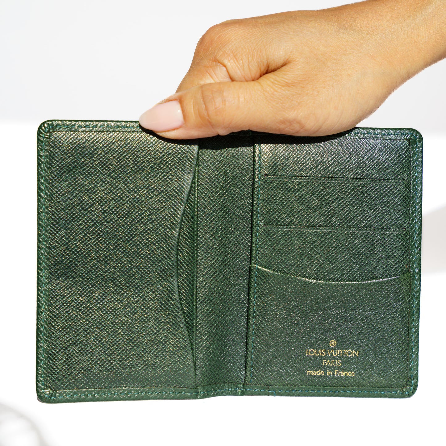 Louis Vuitton Taiga Leather Card Holder in Green