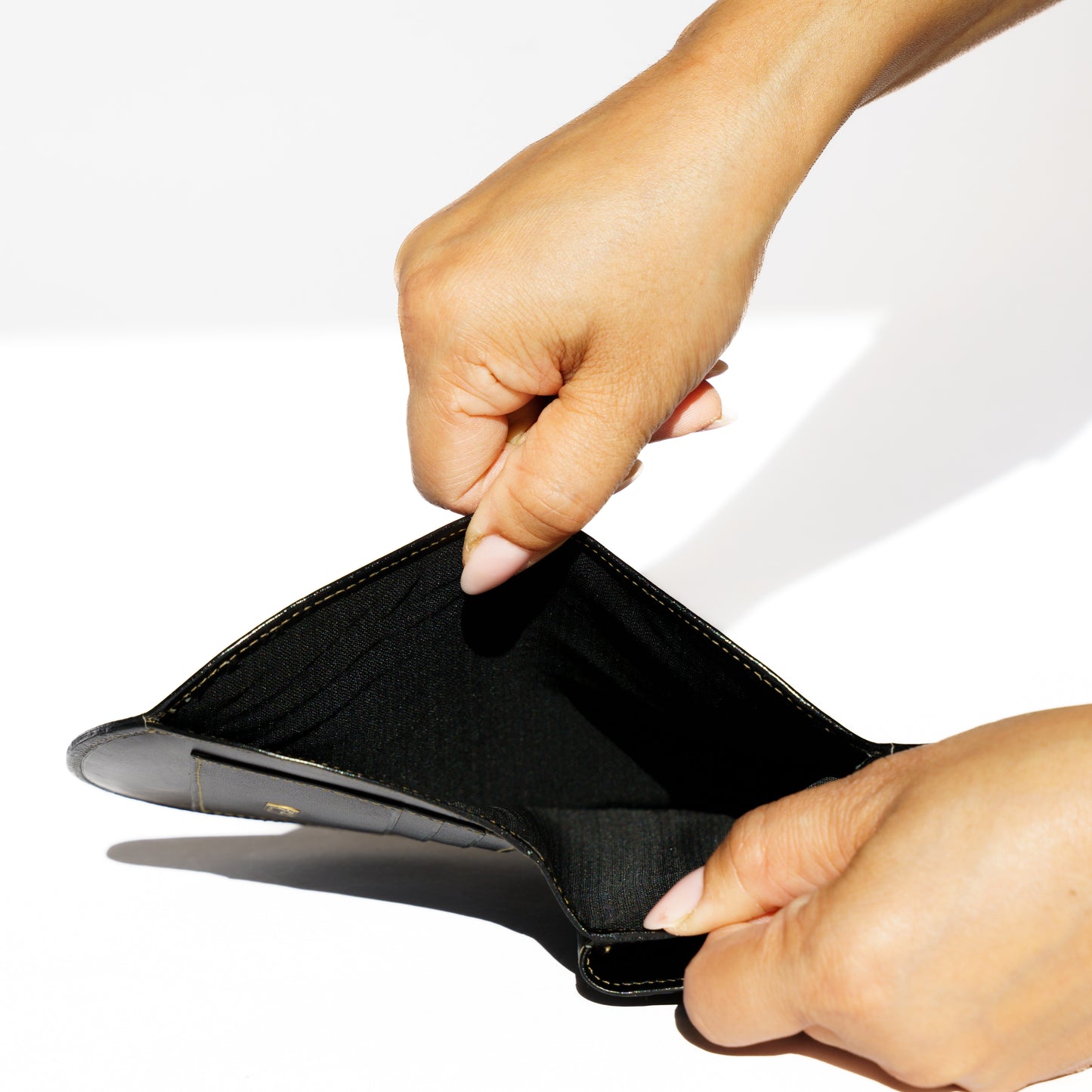 Fendi Pequin Compact Wallet Bifold 300925B212