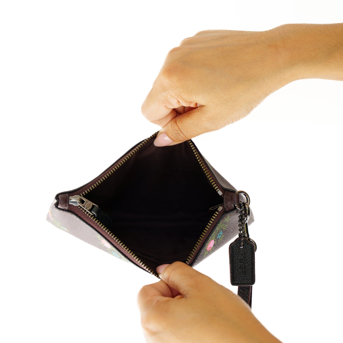 Coach Clutch with Flower Pattern 300925B245