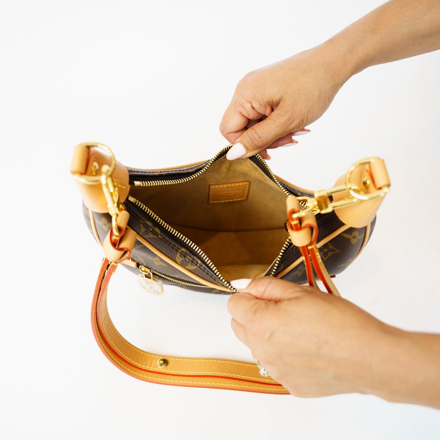 Louis Vuitton Loop PM Bag Monogram - microchip