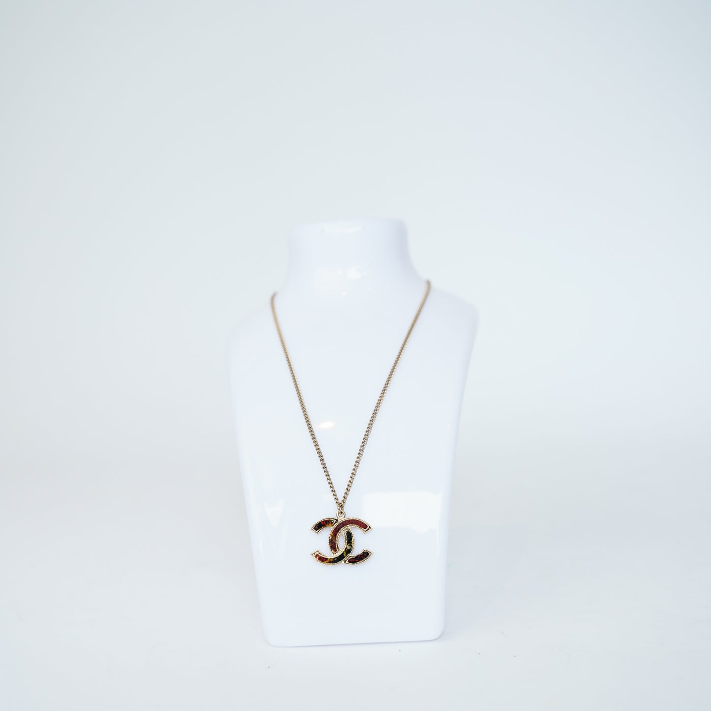 Chanel CC Pendant Tweed Necklace in Light Gold Hardware