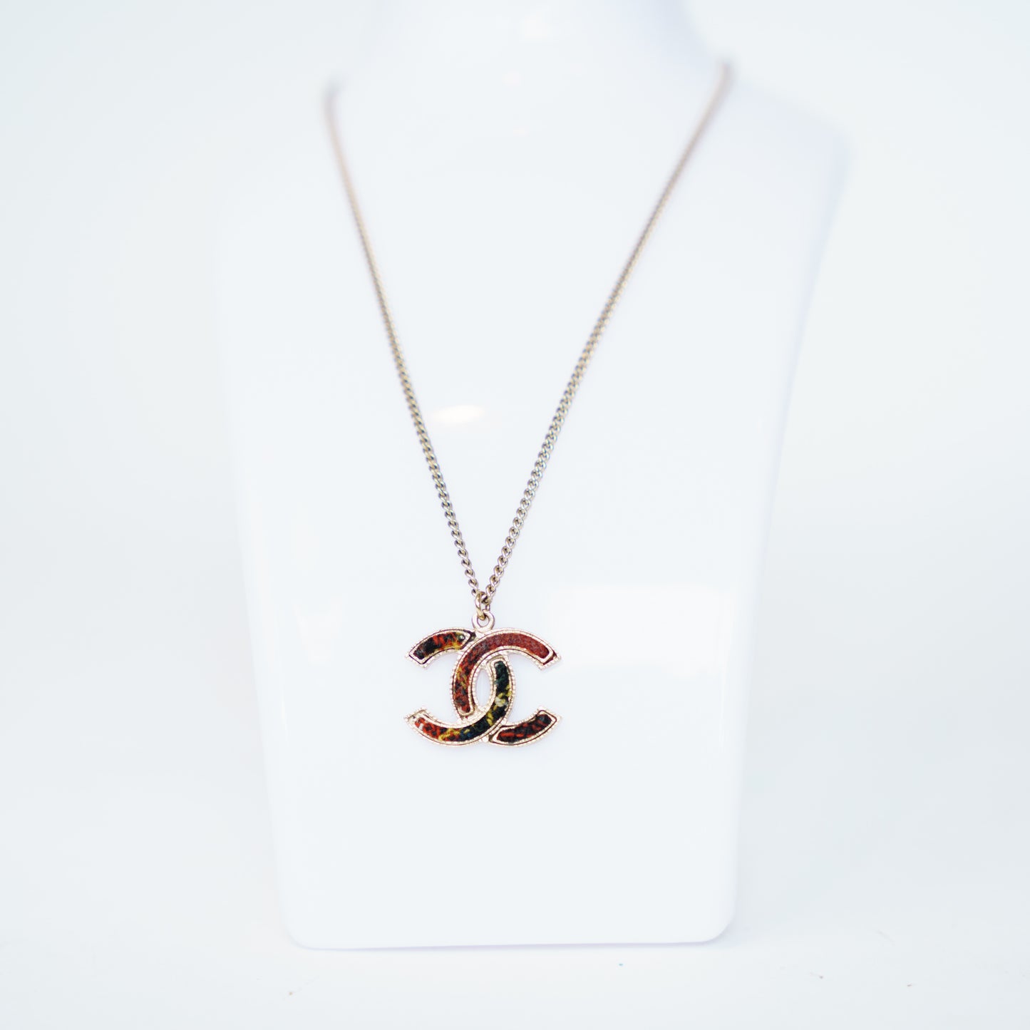 Chanel CC Pendant Tweed Necklace in Light Gold Hardware