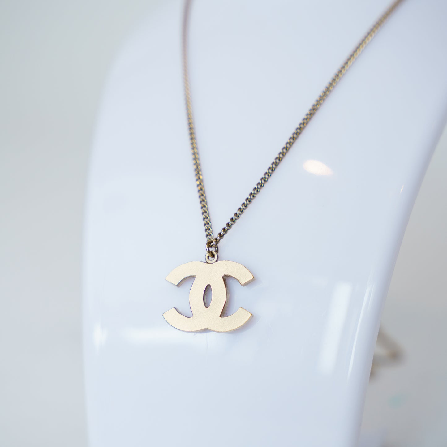 Chanel CC Pendant Tweed Necklace in Light Gold Hardware