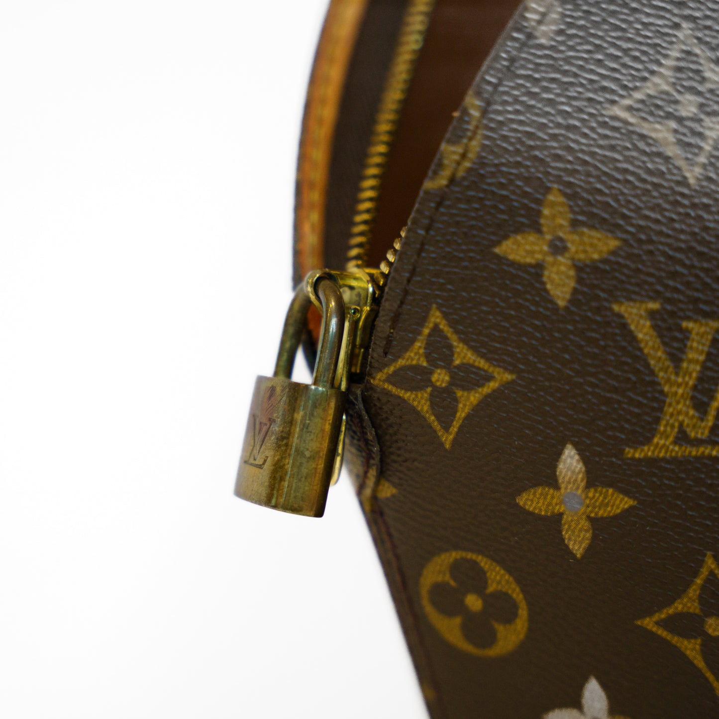 Louis Vuitton Ellipse Pm in Monogram Canvas 271125B17
