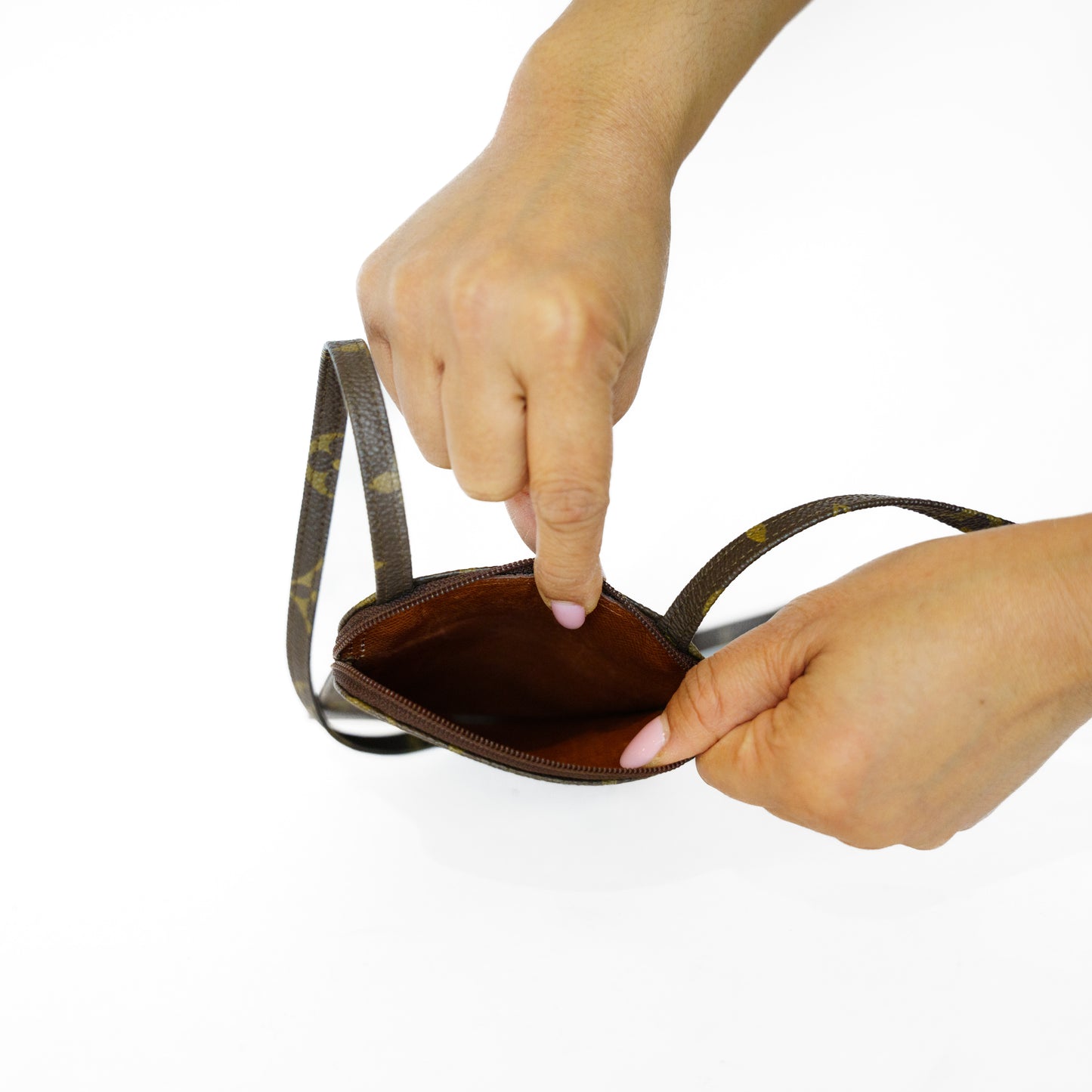 Louis Vuitton Pochette Secret Shoulder Bag in Monogram Canvas 271125B21