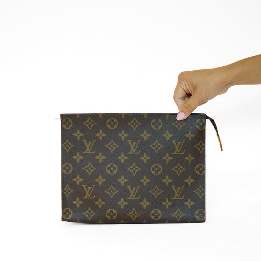 Louis Vuitton Toiletry Pouch 26 in Monogram Canvas