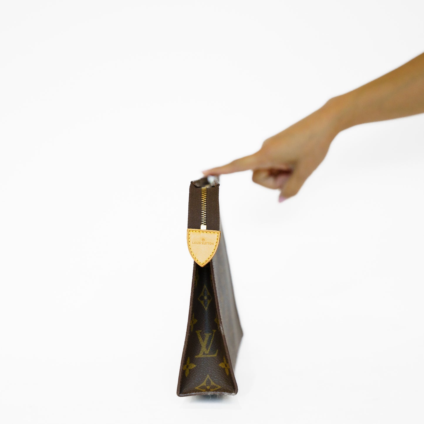 Louis Vuitton Toiletry Pouch 26 in Monogram Canvas