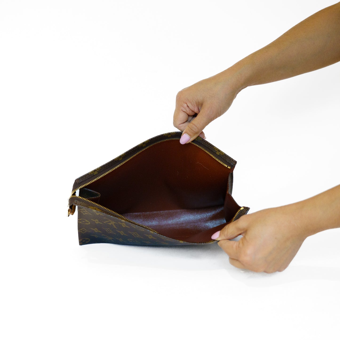 Louis Vuitton Toiletry Pouch 26 in Monogram Canvas