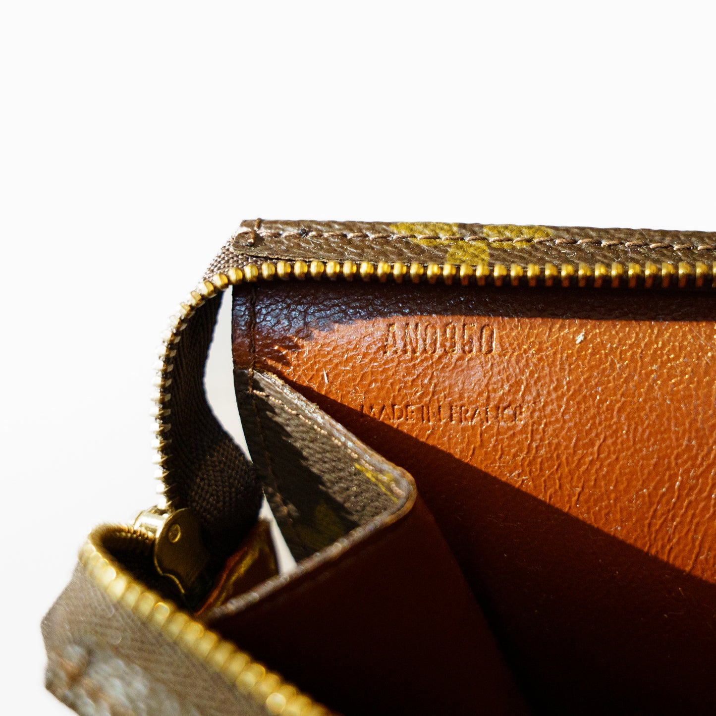 Louis Vuitton Toiletry Pouch 26 in Monogram Canvas