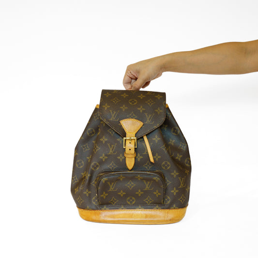Louis Vuitton Montsouris MM Backpack in Monogram Canvas 271125B28