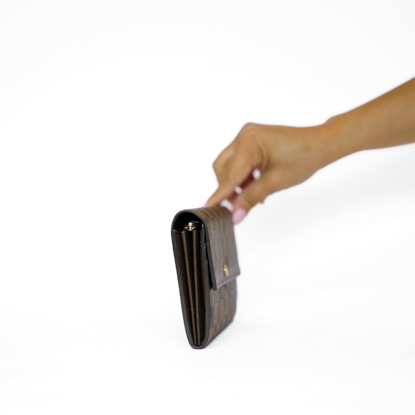 Louis Vuitton Sarah Wallet in Damier Ebene 271125B09