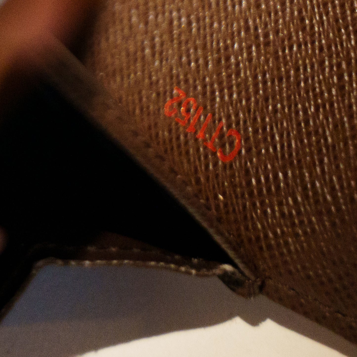 Louis Vuitton Sarah Wallet in Damier Ebene 271125B09