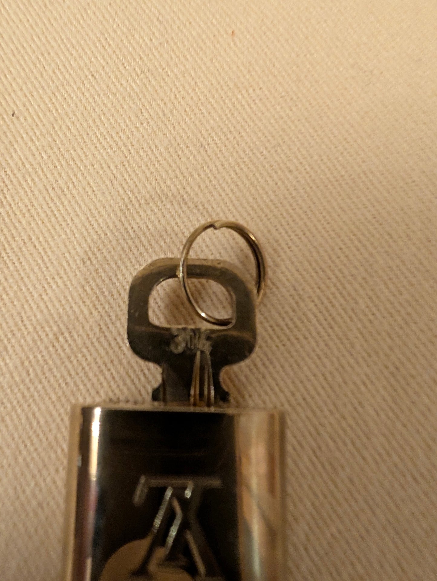 Louis Vuitton Padlock with 1 key #304