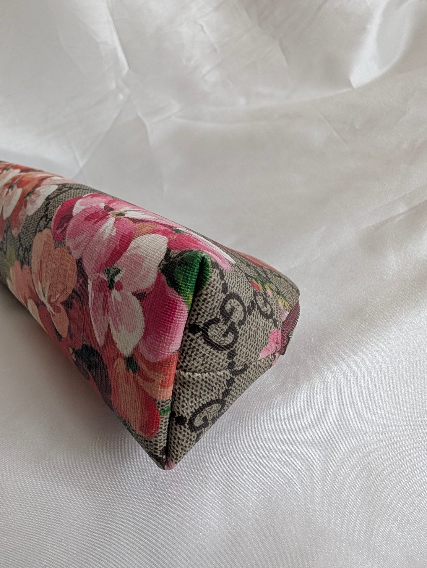 Gucci Flower Blooms in Pink Cosmetic Pouch