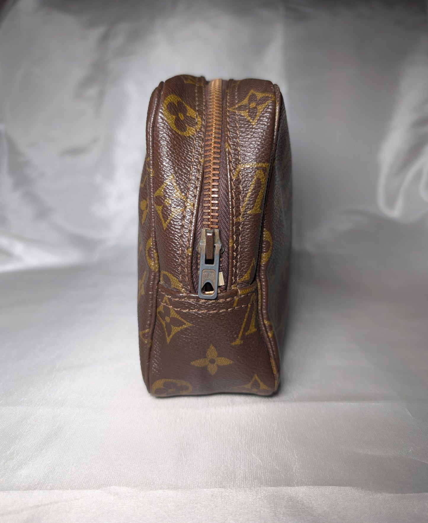 Louis Vuitton Trousse 23 1982