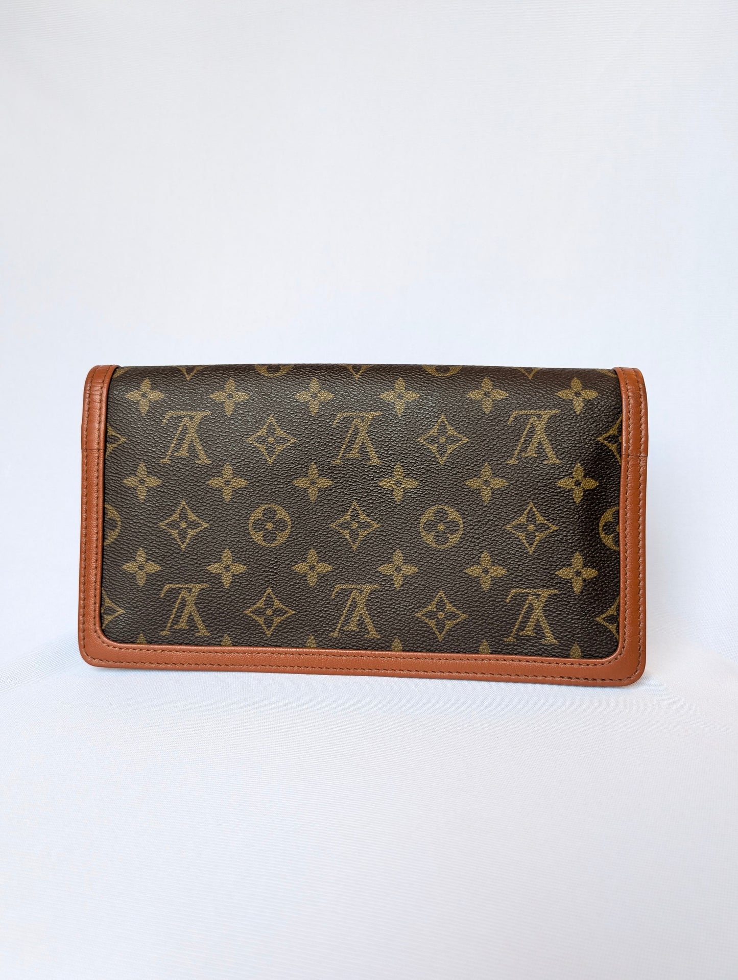 Louis Vuitton 1990 Pochette Dame GM Clutch TH0910
